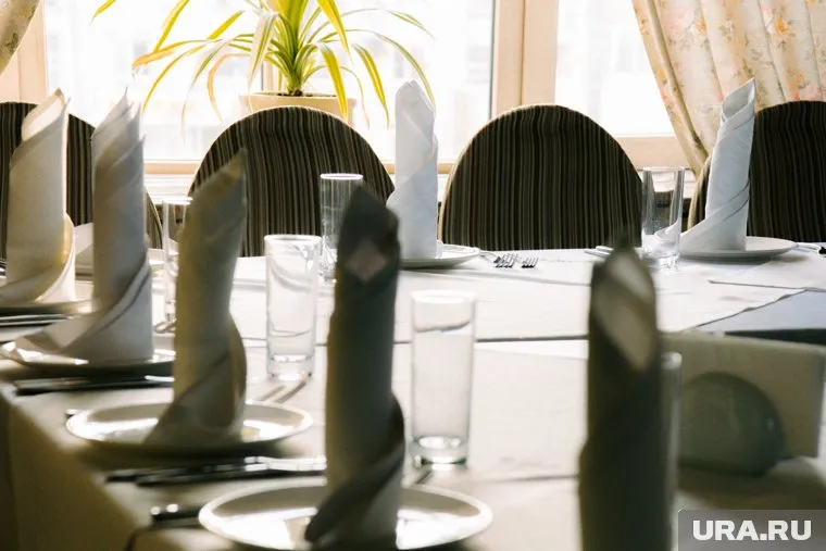 В Новом Уренгое продают ресторан с консервативной отделкой 