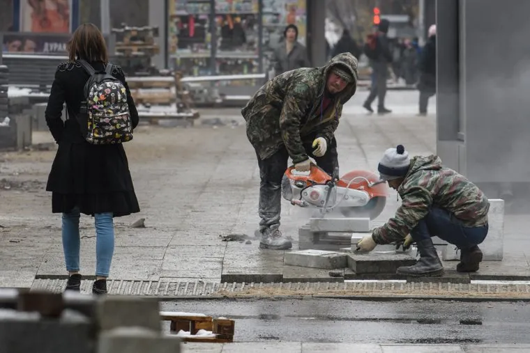 Уличный ремонт. Екатеринбург