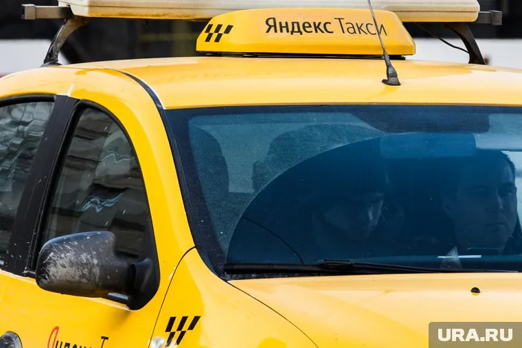 Водители такси в Тюмени предлагают пассажирам купить алкоголь