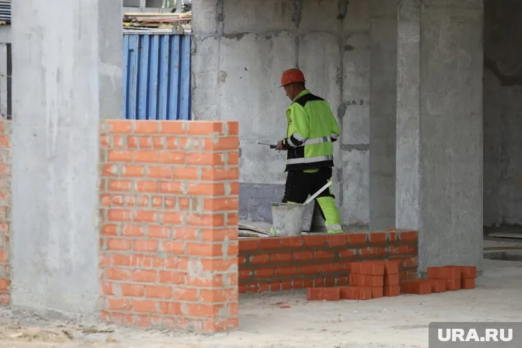 Сотрудникам строительной компании не выплачивали зарплату два месяца (архивное фото)