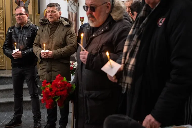 Прощание с бывшим депутатом Свердловской областной думы Константином Карякиным на Лесном кладбище. Екатеринбург