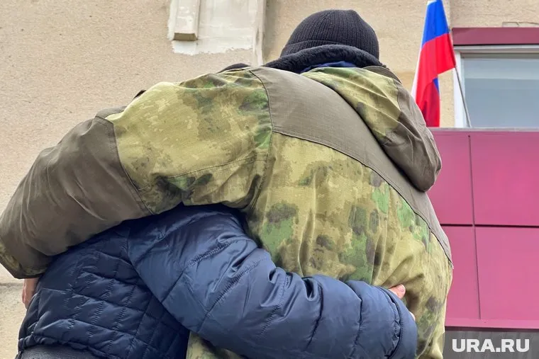 Медик отправилась на спецоперацию вместе со своим сыном