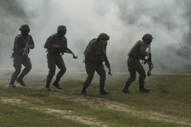 Военнослужащие ВСУ бегут с позиций в районе Садков Сумской области