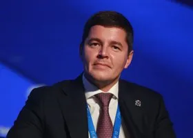 Губернатор Артюхов поздравил жителей Ямала с Днем Победы