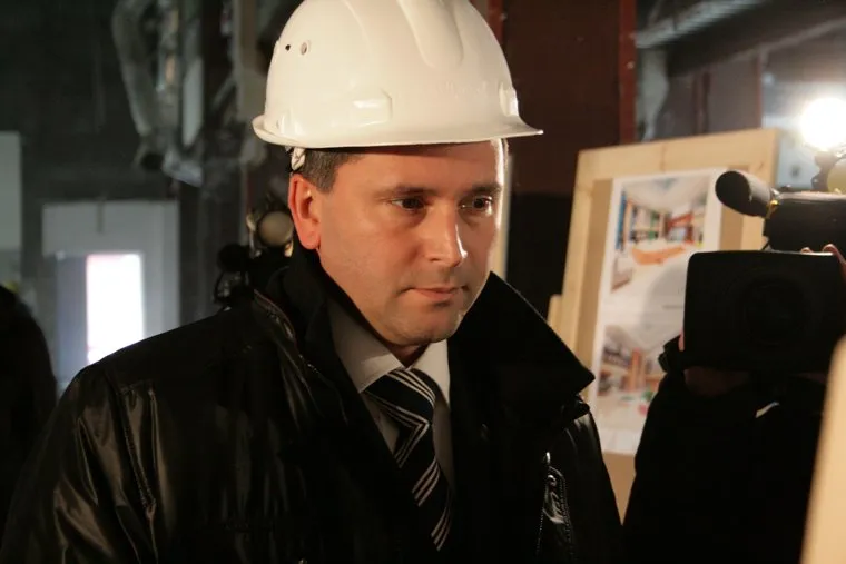 Официальные лица, представители власти ЯНАО и г.Салехард., кобылкин дмитрий, каска