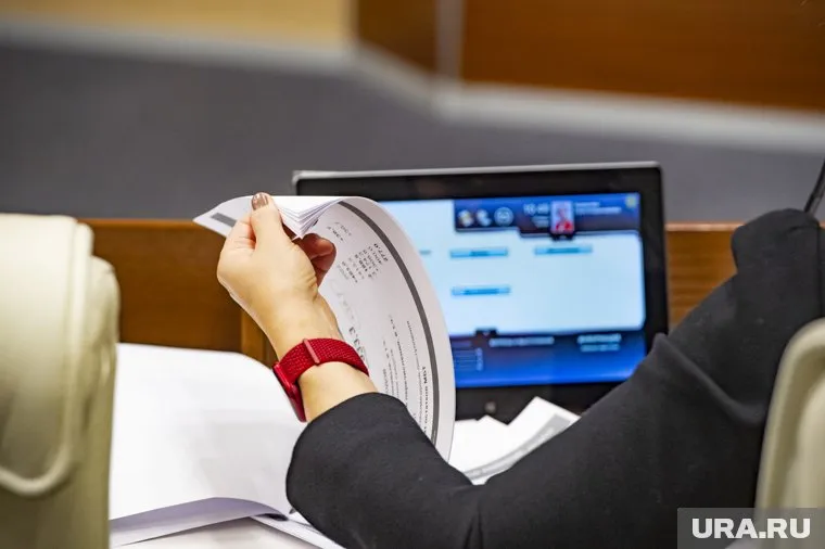 Дефицит бюджета России в I квартале составил 2,402 трлн рублей