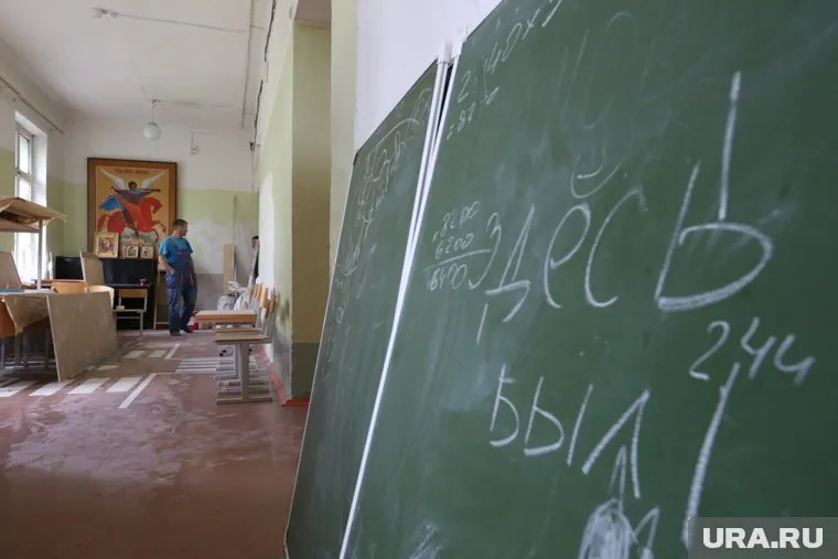  В курганской облдуме депутаты пожаловались на школы, которые долго ремонтируют 
