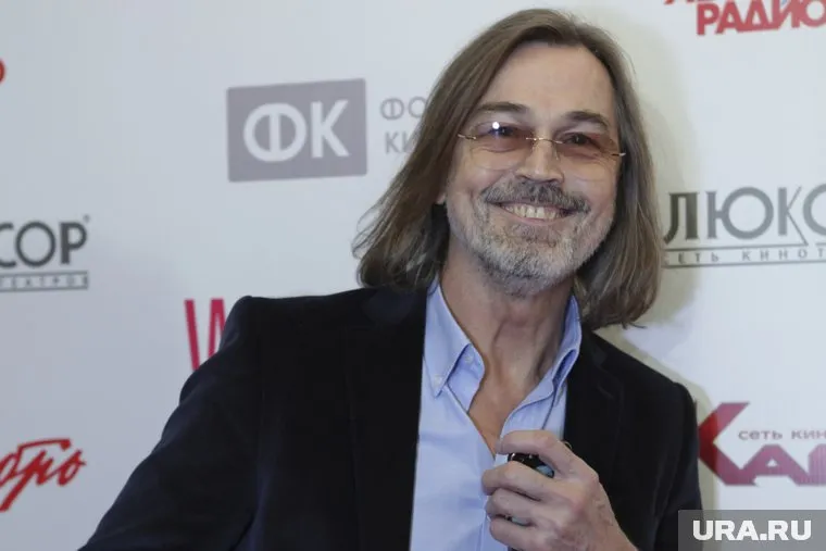 Никас Сафронов попал в аварию в центре Москвы ночью, когда ехал за продуктами