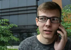 «Очкарика» из Екатеринбурга, осужденного за то, что дал сдачи южанам, лишили связи в колонии