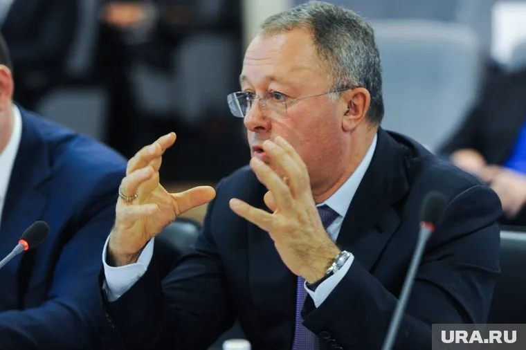 Среди тех, кто покидает большую политику — депутат пяти созывов Семен Мительман.