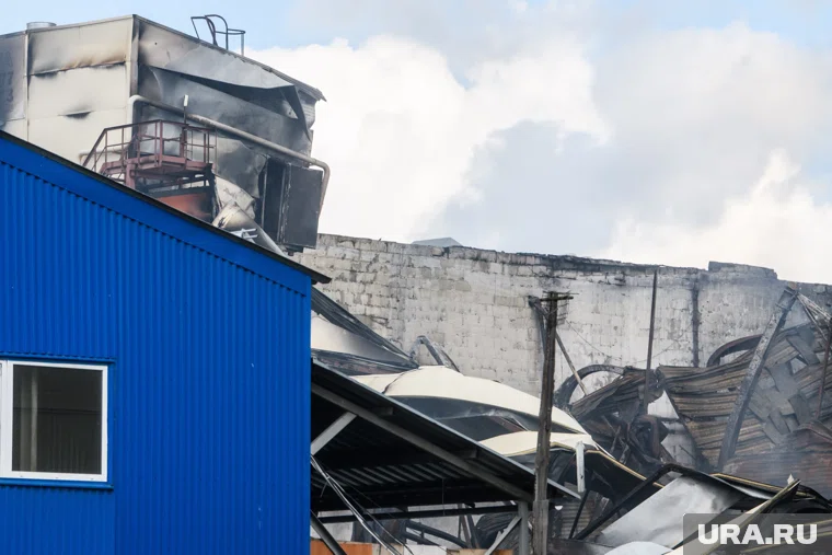 Площадь пожара выросла до 800 квадратных метров