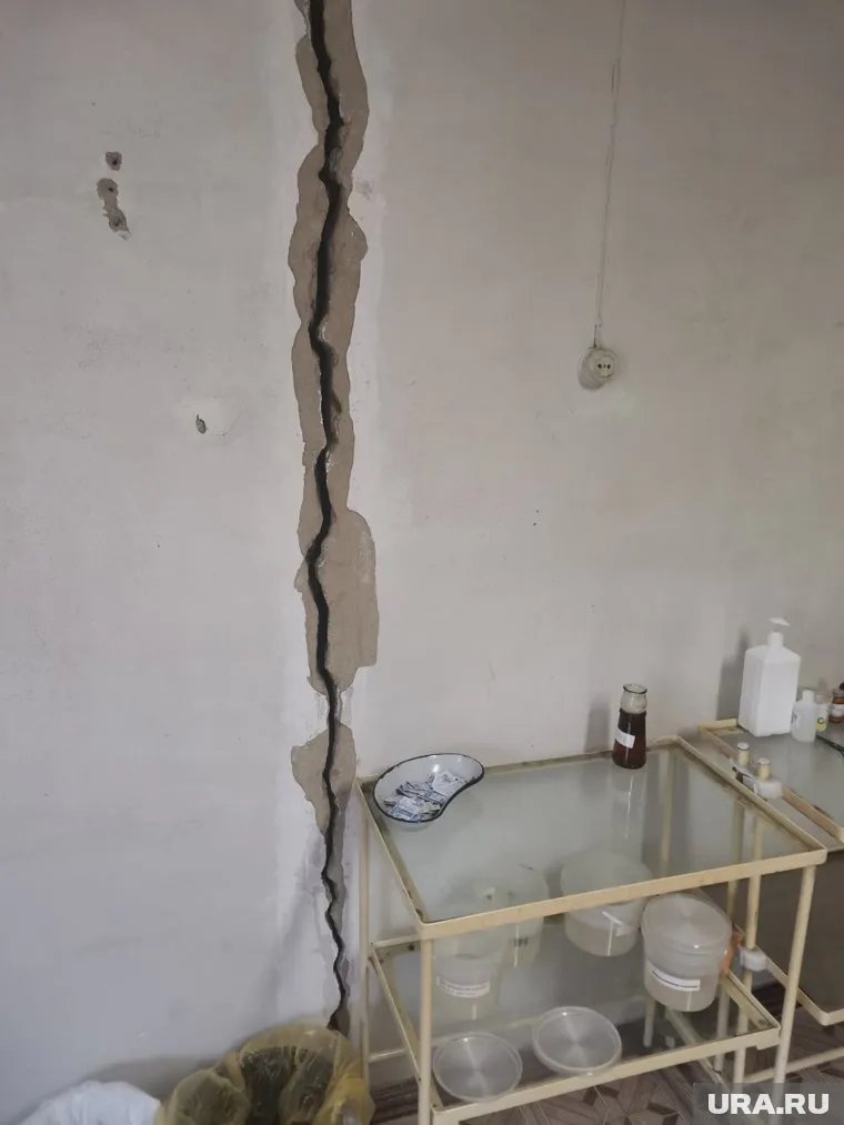В Шадринском округе на стенах ФАПа образовались трещины (фото из архива)