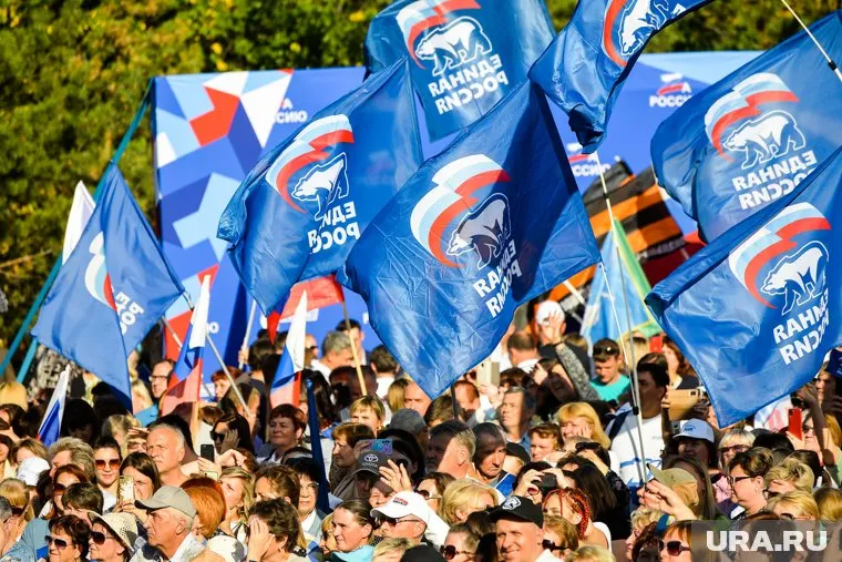 Рейтинг ЕР позволяет получить до половины мандатов, отведенных "списочникам"