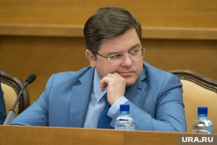 Илья Захаров обсудил ситуацию с политтехнологом на тайной встрече