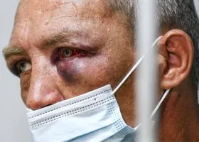 СОБР полчаса не мог войти в квартиру, где стрелял екатеринбуржец