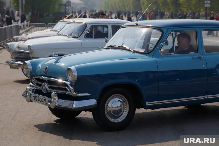 На закупке российских авто можно существенно сэкономить, сказал Евгений Федоров