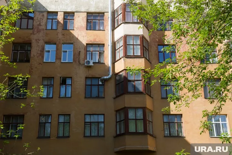 Продаваемые нежилые помещения находятся в «Городке чекистов» и домах Госпромурала