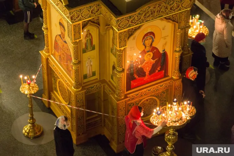 В сан игумена патриарх Кирилл возвел священника в 2010 году