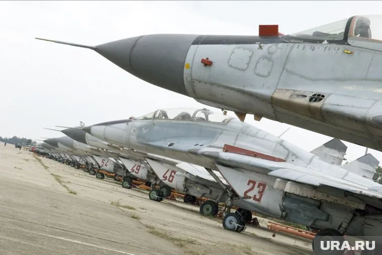 Словакия нарушила договор с Россией, передав Украине истребители МиГ-29, напомнил Александр Бартош