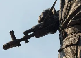 Главком армии Эквадора объявил 22 преступные группировки военной целью