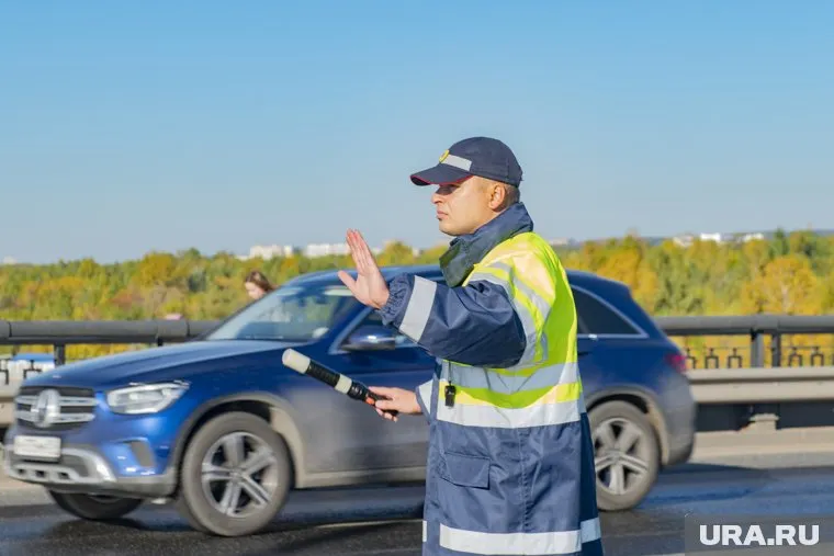 На Коммунальном мосту движение затруднено из-за ДТП