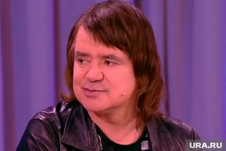 Осин отказывается лечиться и не выходит из квартиры