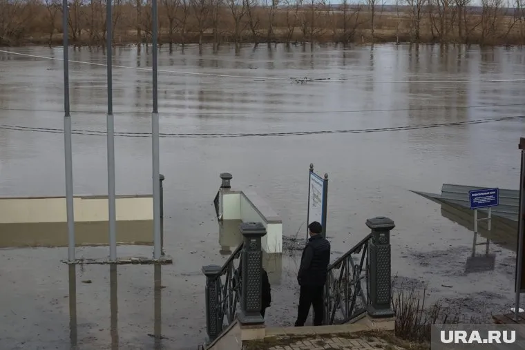 Планируется, что через сутки вода в Ишиме перестанет прибывать