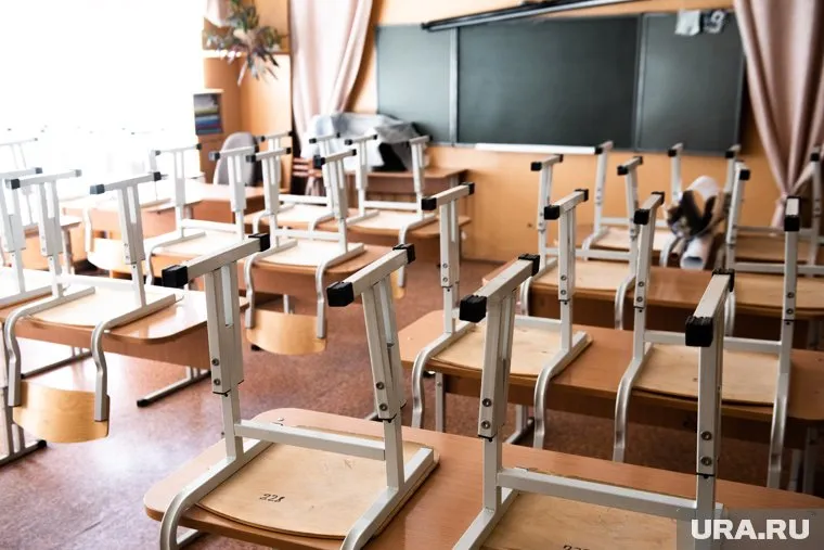 Школьники ушли на каникулы со 2 октября