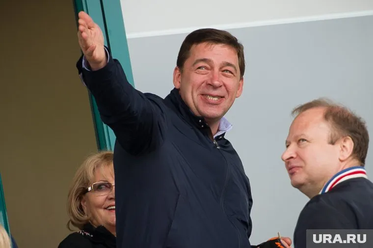 "Работать стоит любым кандидатам независимо от опыта и положения", — считает Виктор Шептий (справа)