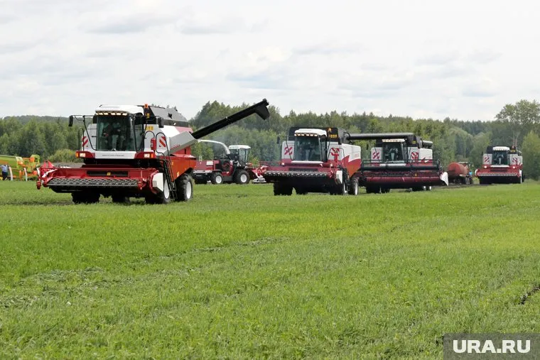 Завод занимается серийным производством кормозаготовительной техники (архивное фото)