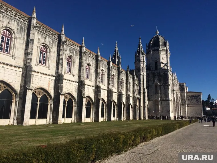 Досрочные выборы в Португалии президент планирует назначить на 10 марта