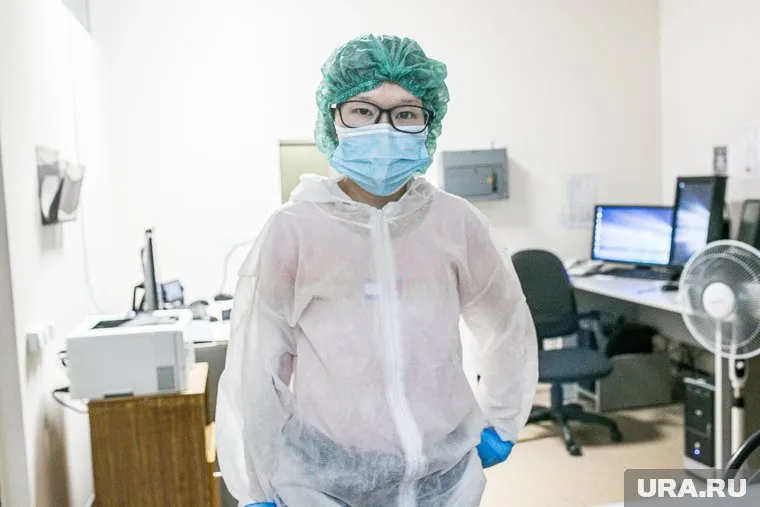 За все время пандемии в России зафиксировали 3 355 794 случая коронавируса