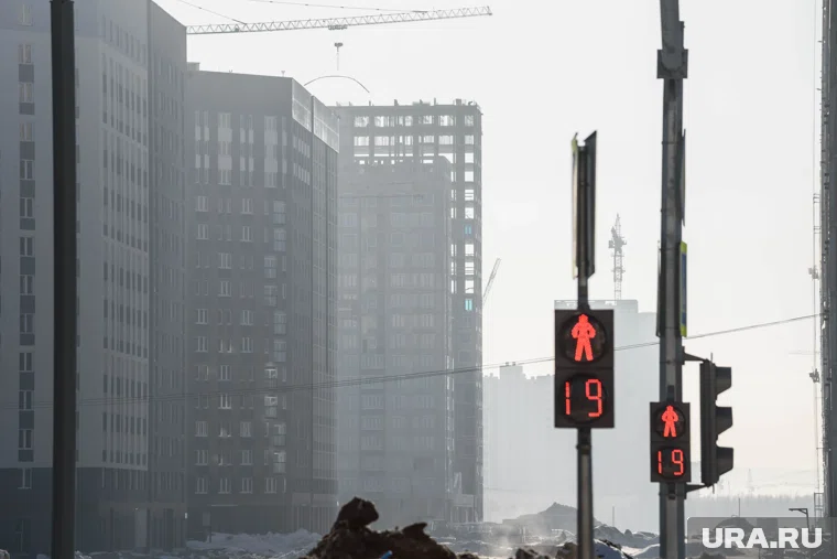 Жители Тюмени жалуются на дымку, которая появилась на окраинах города