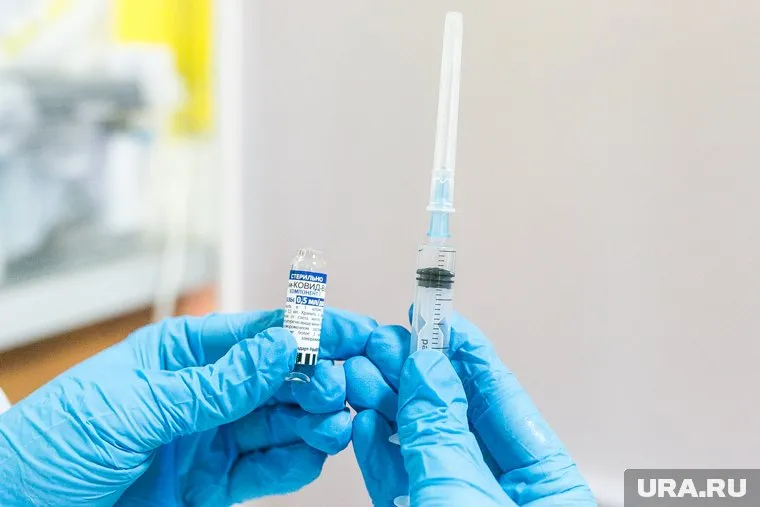 Всего от коронавируса привито более 70 миллионов россиян, сообщил Михаил Мурашко