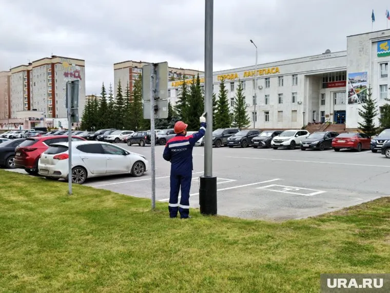Энергетики Лангепаса продолжают делать город светлее