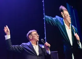 Лепс перед концертом в Челябинске поздравил с Днем Победы