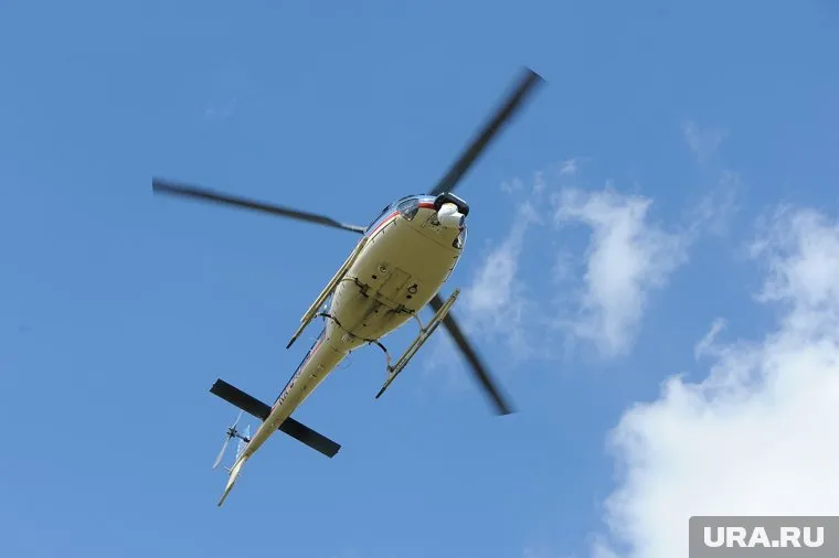 Вертолет "Ютэйр" не смог вылететь в Новый Порт из-за поломки