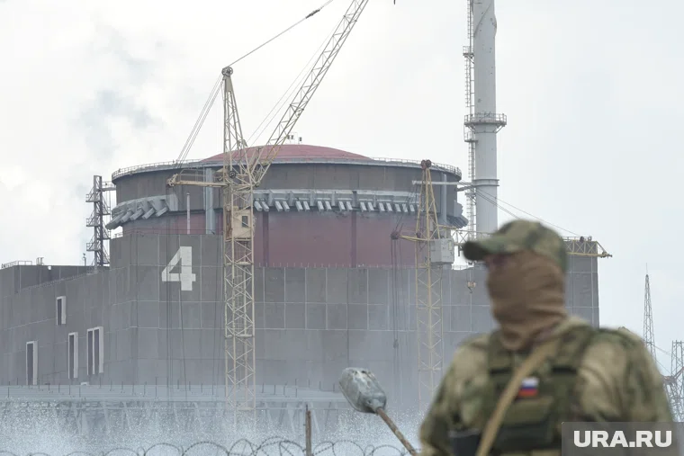 В настоящее время станция питается за счет дизель-генераторов