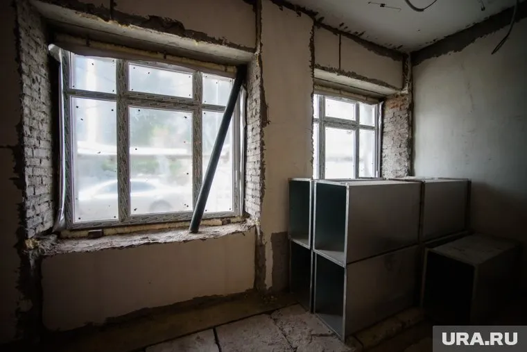 Администрация Нового Уренгоя ищет нового подрядчика для ремонта школы