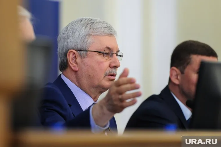 Единороссы жалуются на жесткость Владимира Мякуша