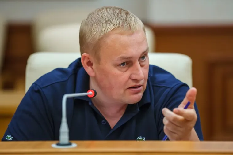 Рабочая группа депутатов ЗССО по продаже акций "Кольцово". Екатеринбург, альшевских андрей