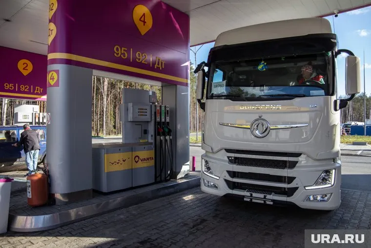 Грузовики DONGFENG, FOTON, FAW, SITRAK запретили продавать в России