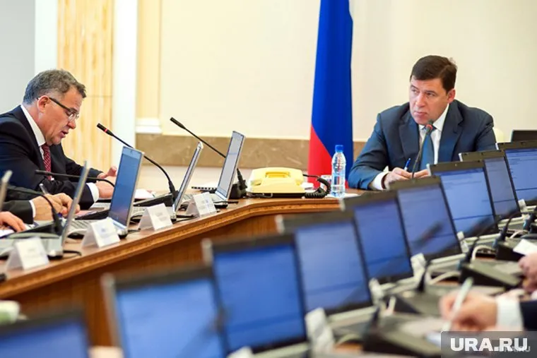 Областные власти снова сталкиваются с путаницей в штабах Екатеринбурга