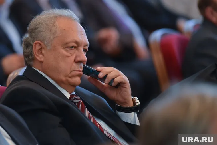 Николай Янов отрицает наличие счетов и бизнеса за рубежом