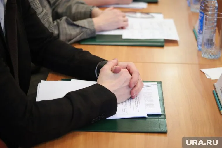 Больше всего за месяц сократилось вакансий госслужащих (на 86%)