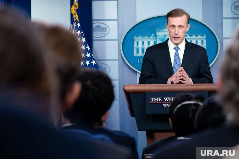 Салливан подчеркнул, что разведывательное сообщество США продолжит проводить брифинги для новой администрации