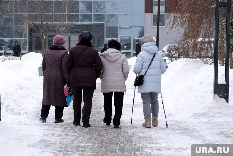 Досрочные выплаты коснутся тех граждан, кто получает пенсии через банк