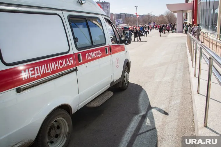 К дому приехали службы спасения