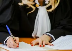 В 15-миллионном споре чеченского экс-прокурора и URA.RU заменили судью