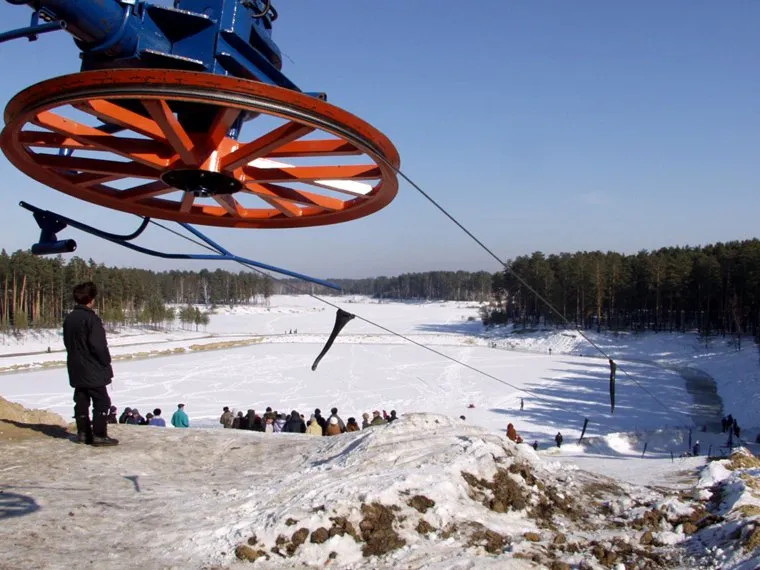 Голубые озера горкаКурган, подъемник, горнолыжный курорт